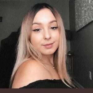 Meet your Posher, Ashlyn